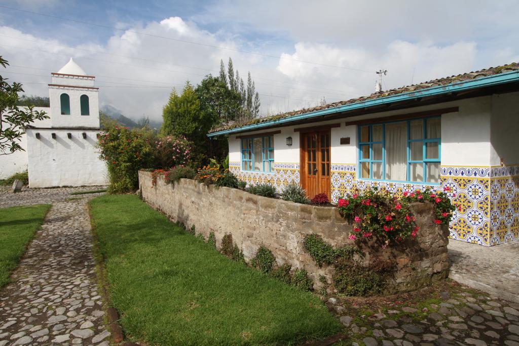 אוטהוואלו Las Palmeras Inn מראה חיצוני תמונה