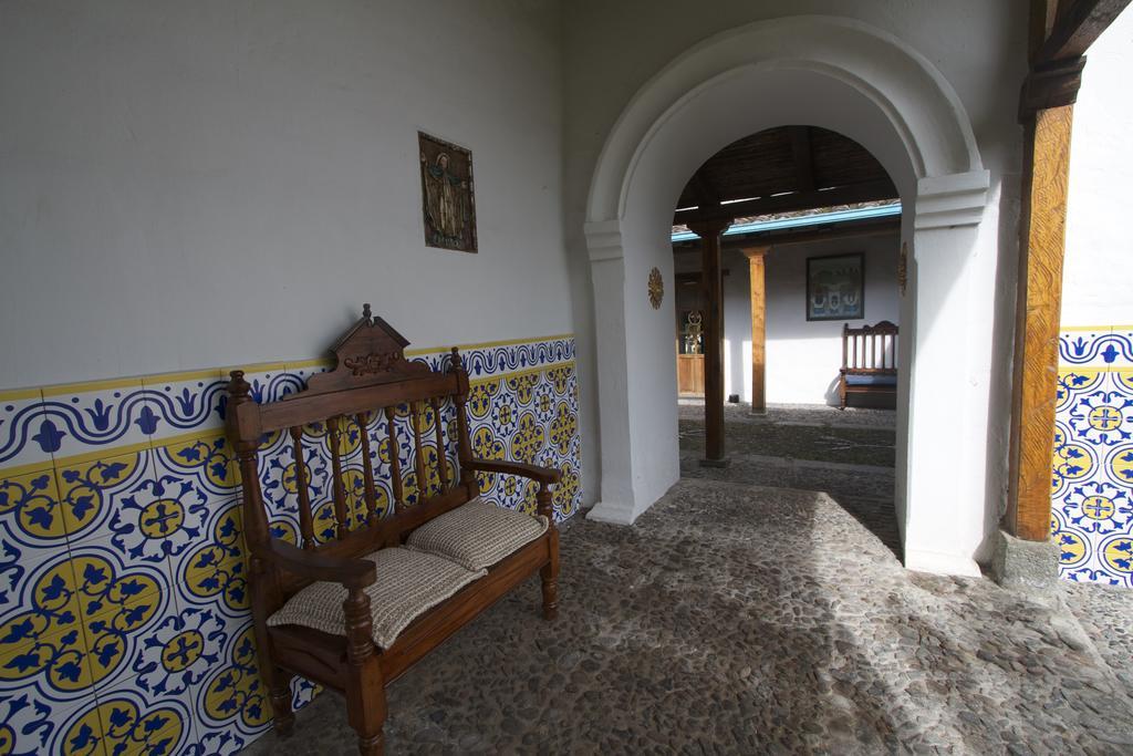 אוטהוואלו Las Palmeras Inn מראה חיצוני תמונה