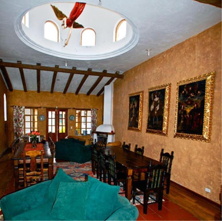 אוטהוואלו Las Palmeras Inn מראה חיצוני תמונה