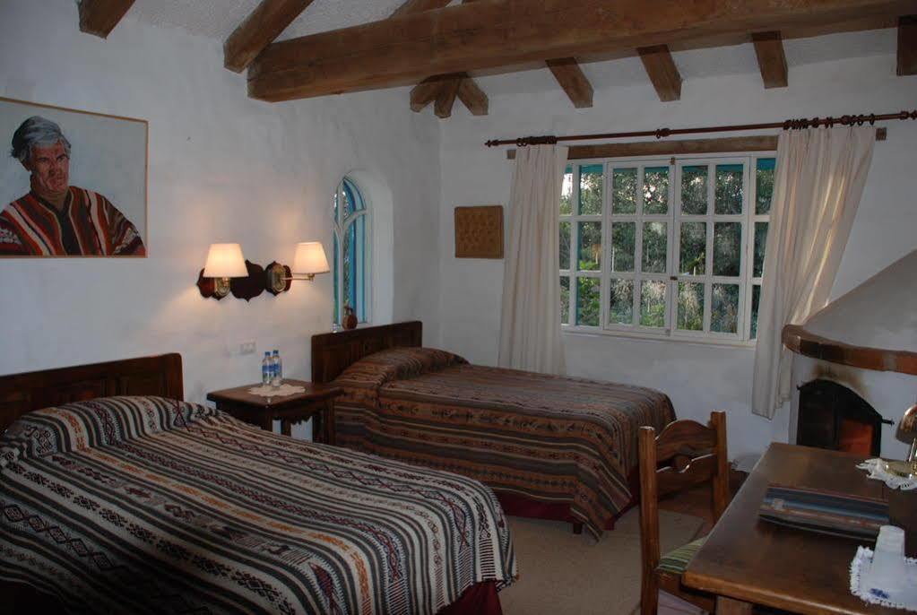 אוטהוואלו Las Palmeras Inn מראה חיצוני תמונה