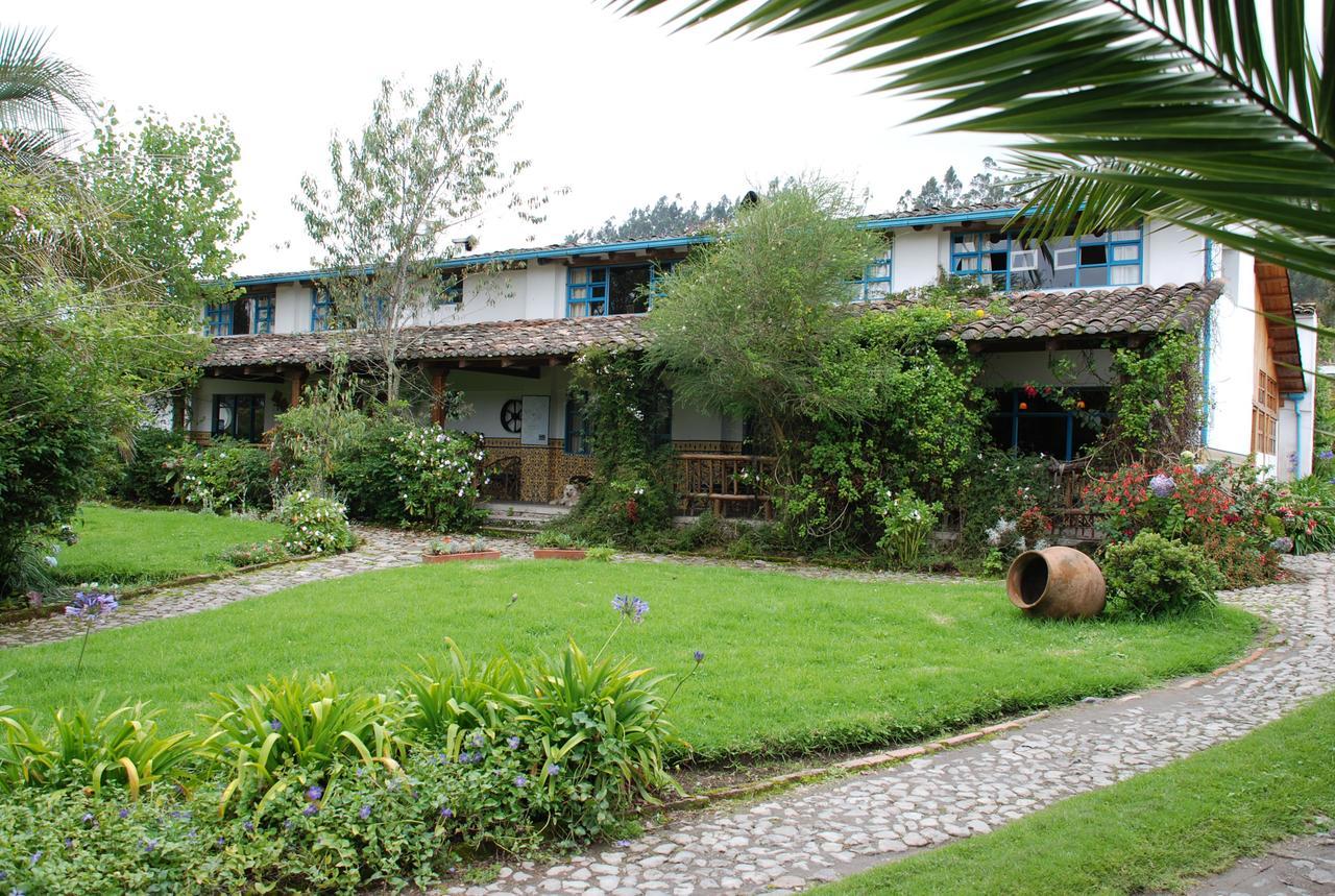 אוטהוואלו Las Palmeras Inn מראה חיצוני תמונה