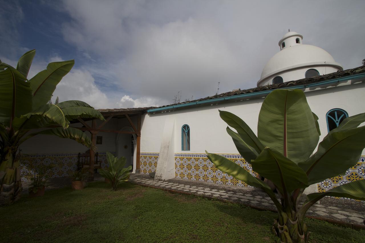 אוטהוואלו Las Palmeras Inn מראה חיצוני תמונה