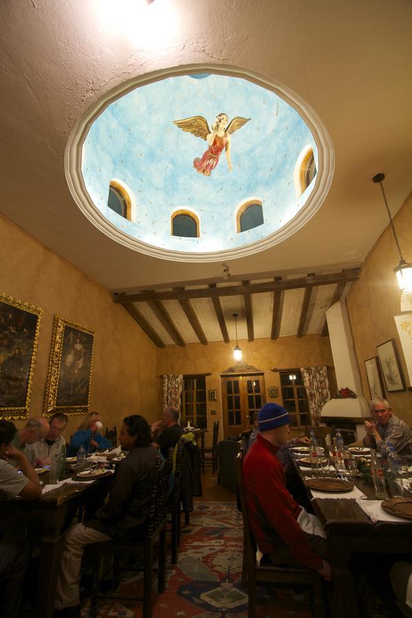 אוטהוואלו Las Palmeras Inn מראה חיצוני תמונה